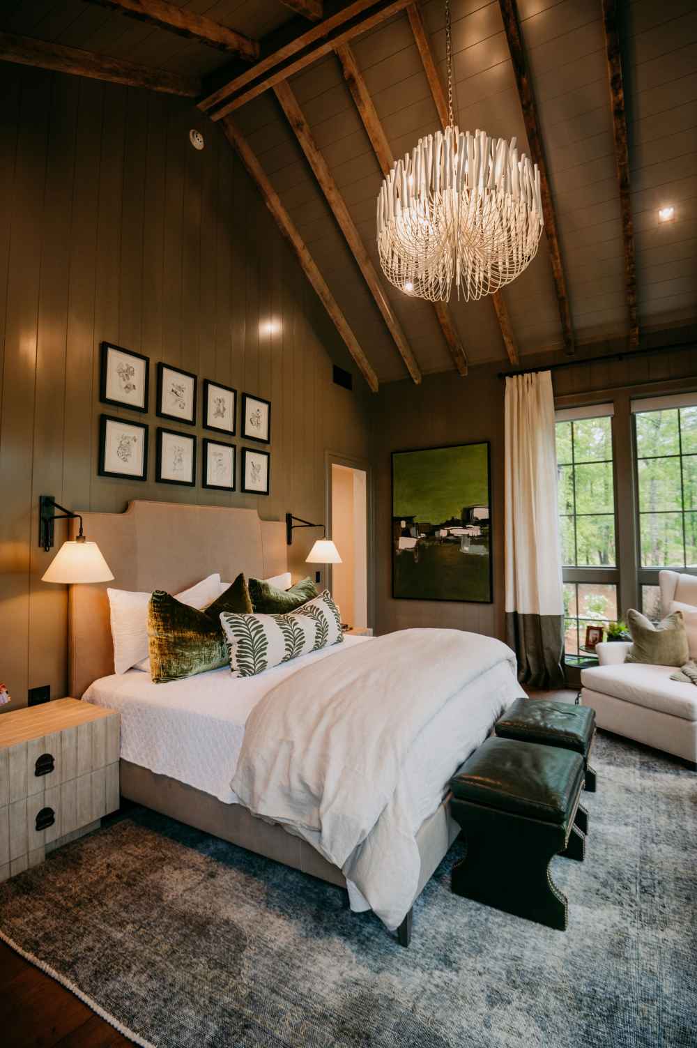 tudor-lake-cottage-13-Masterbedroom-113.jpg