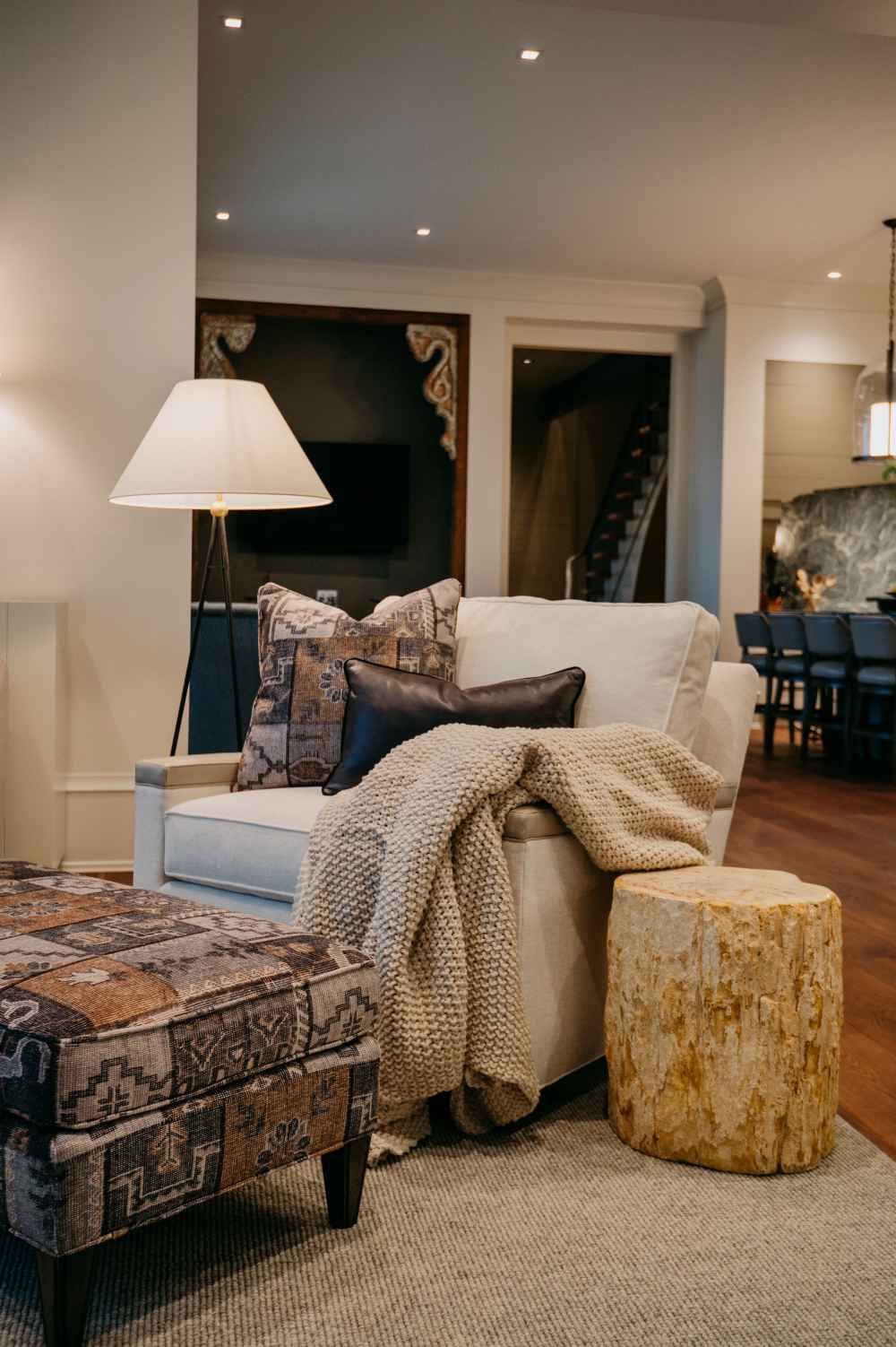 tudor-lake-cottage-8.5-Greatroom-113-2_.jpg
